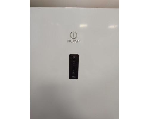 Холодильник Indesit DF 5160 W с гарантией