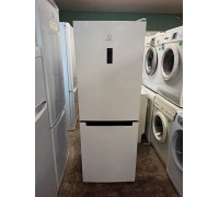 Холодильник Indesit DF 5160 W