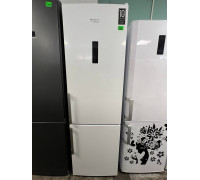 Холодильник Hotpoint-Ariston HFP 7200 WO