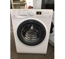 Стиральная машина Hotpoint-Ariston VMUF 501 B